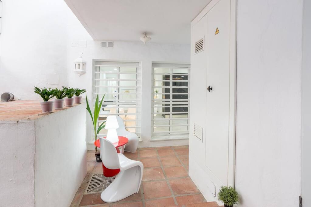 Incredible Luxury Location In Puerto Banus Beach For Families Марбелья Экстерьер фото
