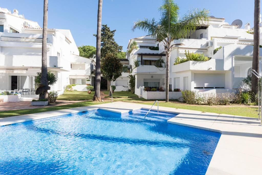 Incredible Luxury Location In Puerto Banus Beach For Families Марбелья Экстерьер фото
