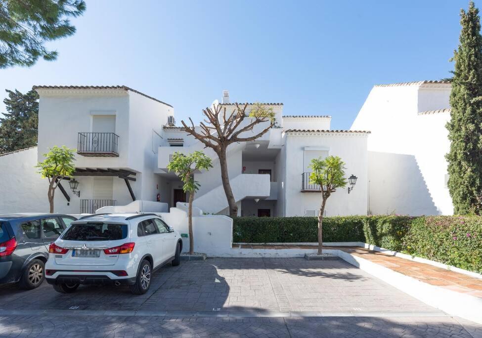 Incredible Luxury Location In Puerto Banus Beach For Families Марбелья Экстерьер фото